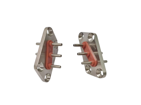C45 Body Materiaal Hermetische Elektrische Voertuig Connector Met Spanningsclassificatie Tot 1000V DC Geoptimaliseerd Voor Energieoverdracht